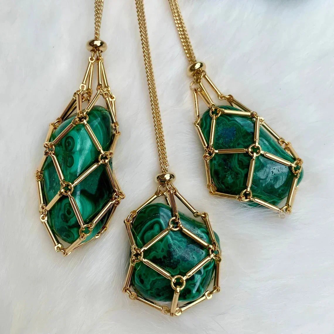AuraPulse™ Necklace – Experience Daily Calmness, Confidence, and Magnetic Energy