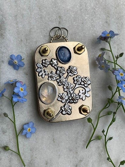 FloraLock™ Micro Press — Preserve Fragile Flowers Easily