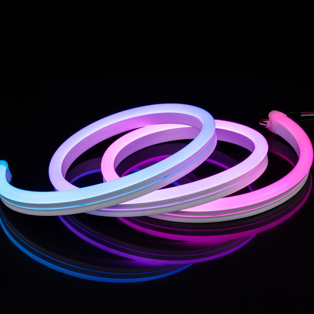 LumaWave™ – Bring your space to life with color that adapts to your mood