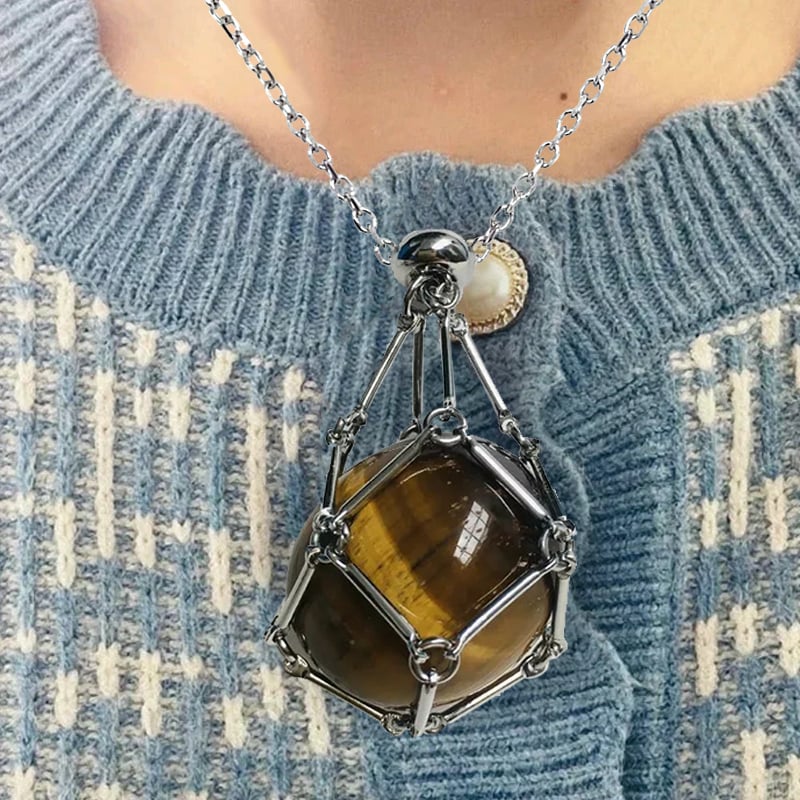 AuraPulse™ Necklace – Experience Daily Calmness, Confidence, and Magnetic Energy