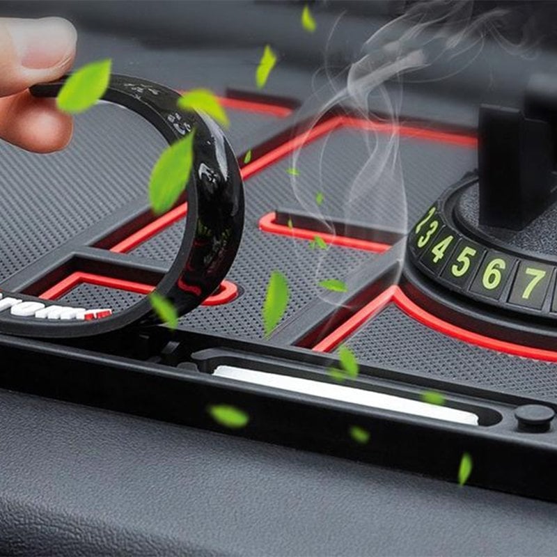 GripMatic™ – Ensures your phone stays secure, preventing sliding and distractions while Driving