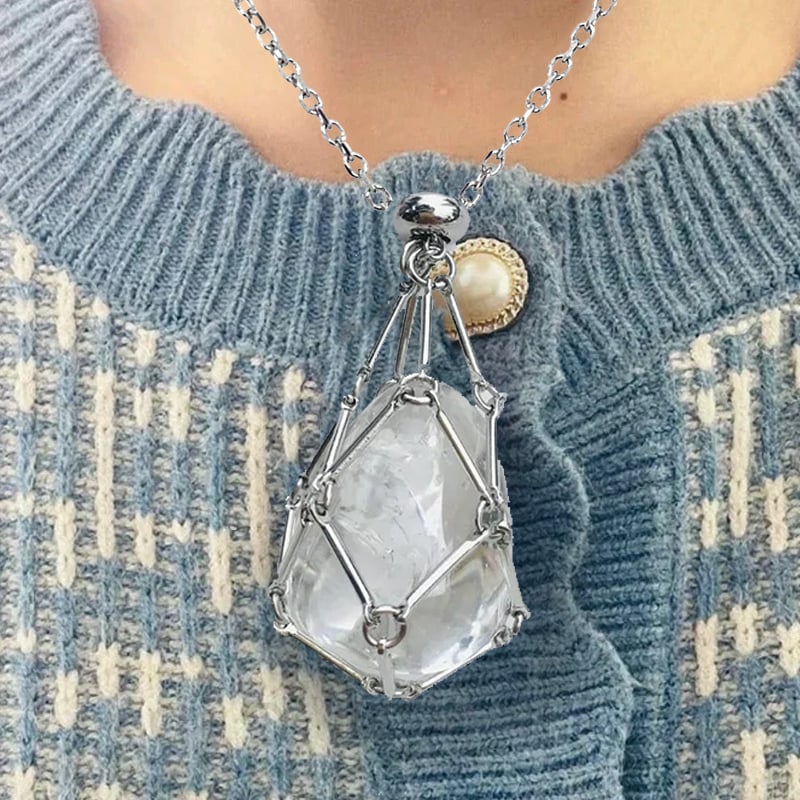 AuraPulse™ Necklace – Experience Daily Calmness, Confidence, and Magnetic Energy