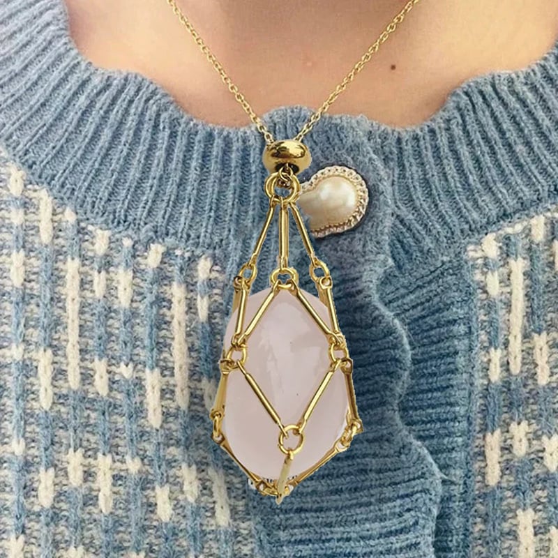 AuraPulse™ Necklace – Experience Daily Calmness, Confidence, and Magnetic Energy