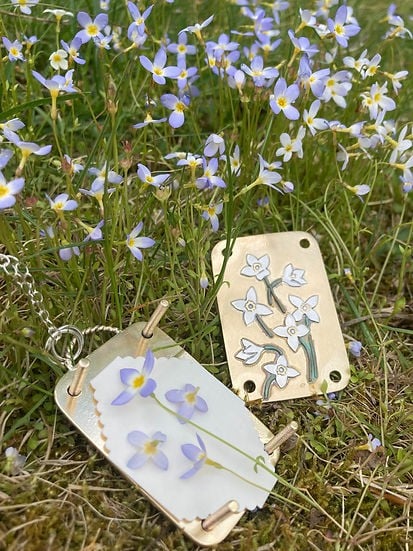 FloraLock™ Micro Press — Preserve Fragile Flowers Easily