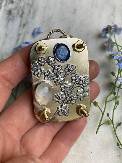 FloraLock™ Micro Press — Preserve Fragile Flowers Easily
