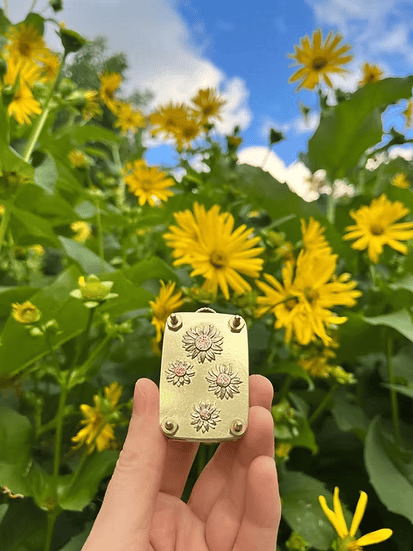FloraLock™ Micro Press — Preserve Fragile Flowers Easily