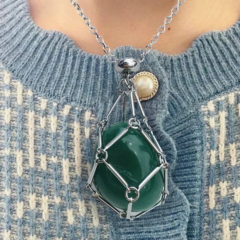 AuraPulse™ Necklace – Experience Daily Calmness, Confidence, and Magnetic Energy