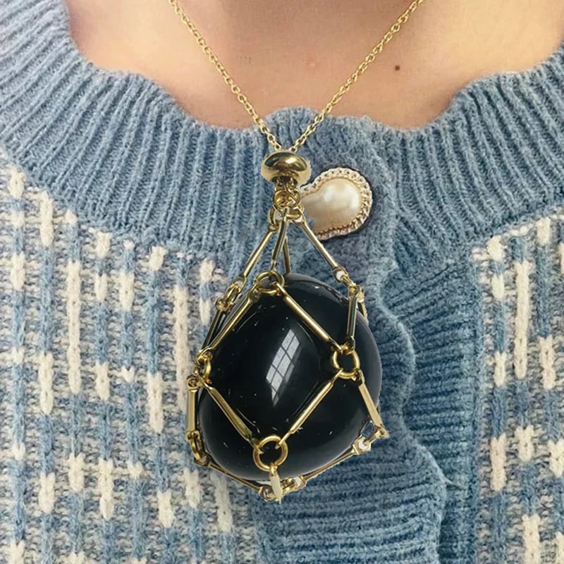 AuraPulse™ Necklace – Experience Daily Calmness, Confidence, and Magnetic Energy