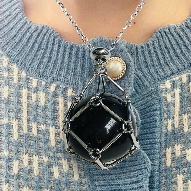 AuraPulse™ Necklace – Experience Daily Calmness, Confidence, and Magnetic Energy