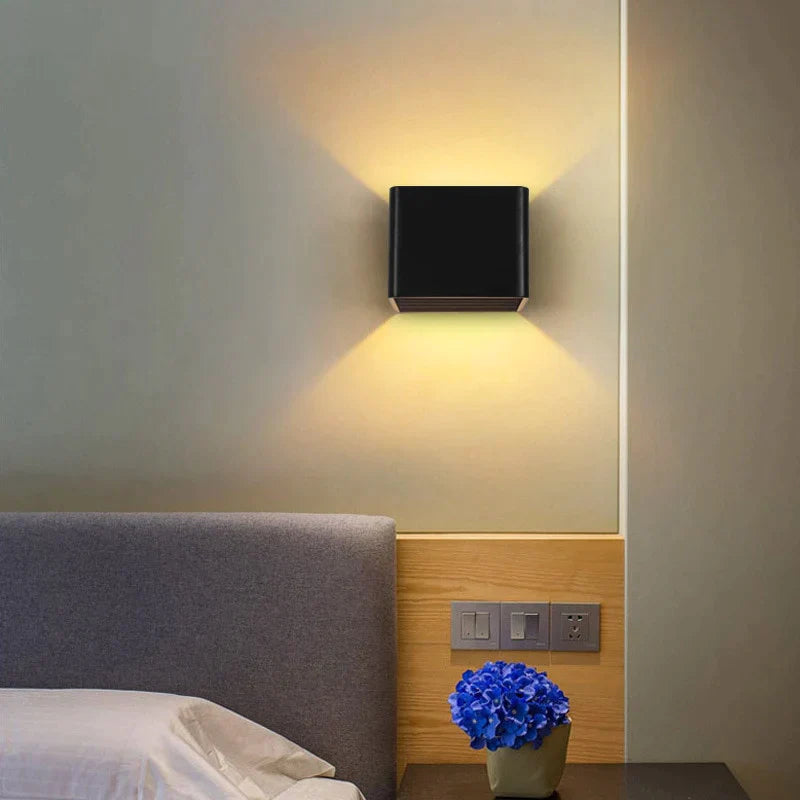 SmartCube™ - Intelligent wall light