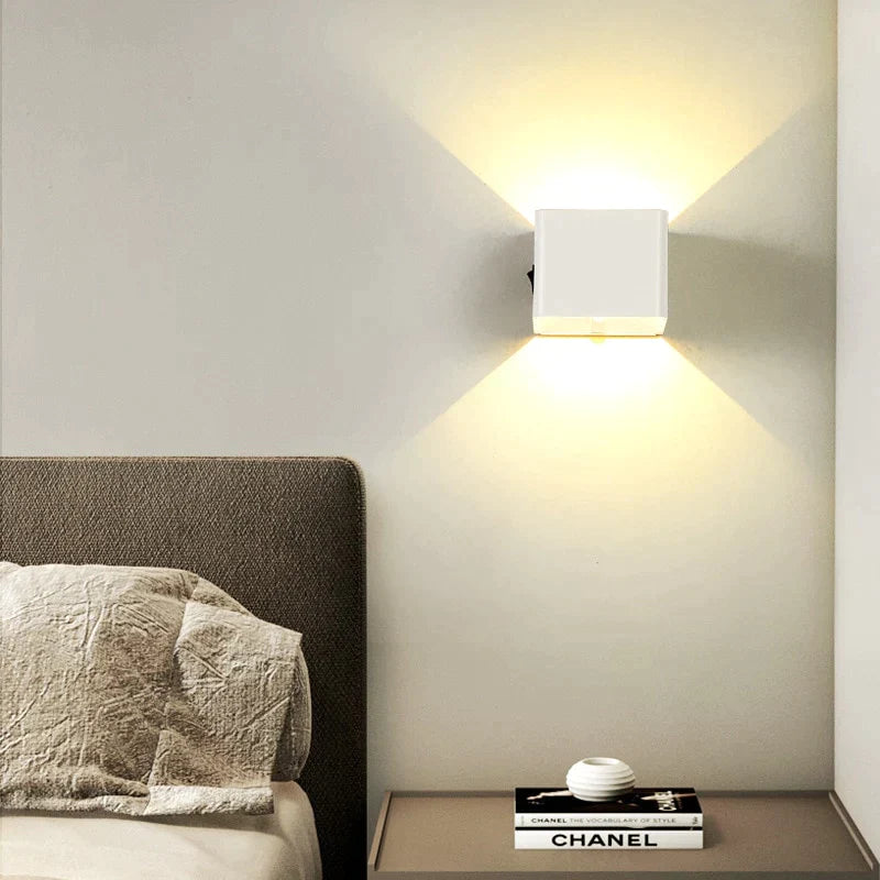 SmartCube™ - Intelligent wall light